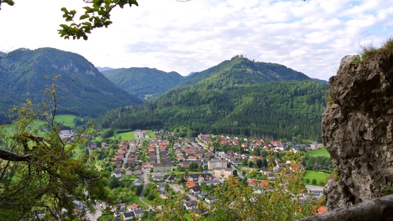 Blick vom Kirchstein auf die Gemeinde Gaming, © Marika Roth