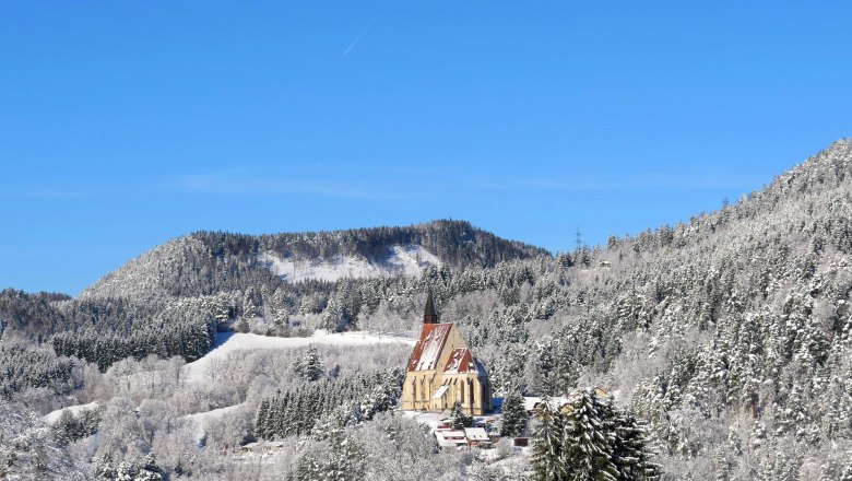 Die Wolfgangskirche thront über dem Ort, © Marktgemeinde Kirchberg, Wolfgang Riegler