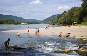 Strand bei der Pielachmuendung, © Lachlan Blair