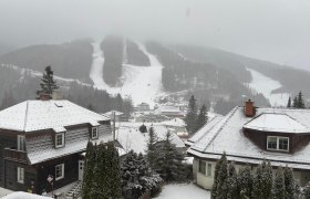 Blick auf die Weltcuppiste, © Wiener Alpen