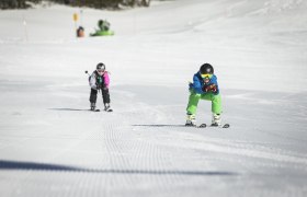 Kinder im Schnee, © Best friends/Fülöp