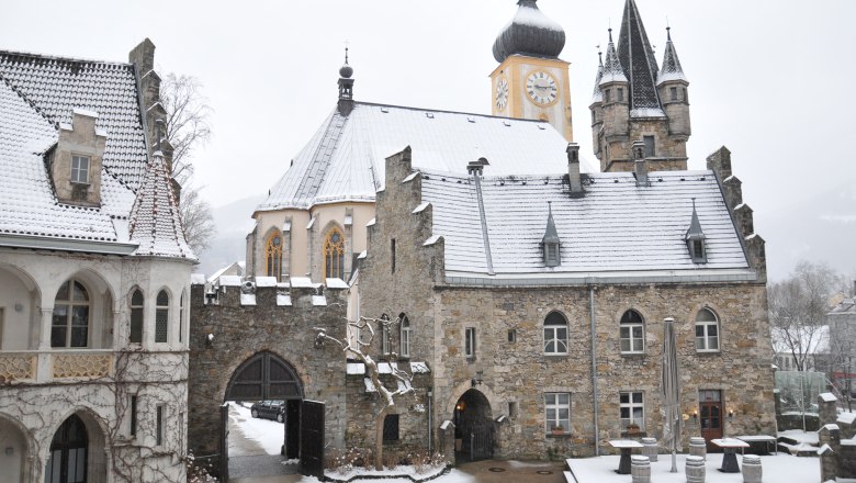 schneebedecktes Schloss