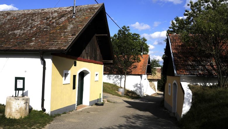 Pillersdorf Kellergasse, © Weinviertel Tourismus / Mandl