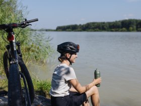 Rast neben der Donau bei Theiß, © Donau NÖ/Mara Hohla