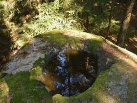 Wasserschale Kierlingstein, © Stadtgemeinde Groß Gerungs